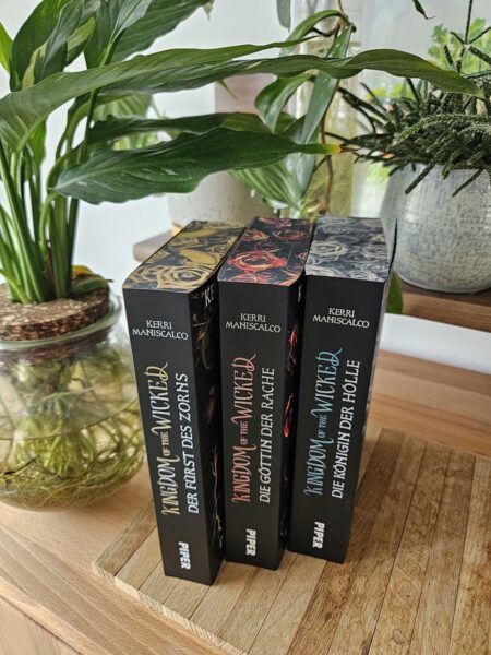 Die vollständige Die Kingdom of the Wicked-Trilogie auf Deutsch.